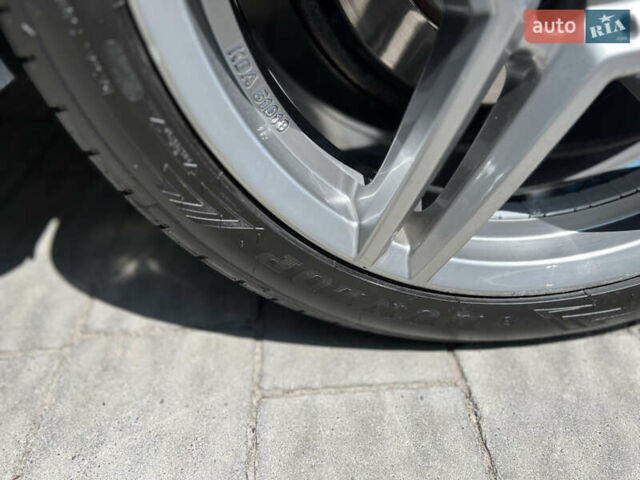 Черный Мерседес Е-Класс, объемом двигателя 2.2 л и пробегом 220 тыс. км за 17000 $, фото 19 на Automoto.ua