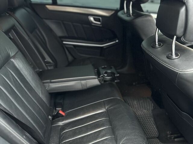 Чорний Мерседес Е-Клас, об'ємом двигуна 2.1 л та пробігом 300 тис. км за 14800 $, фото 15 на Automoto.ua