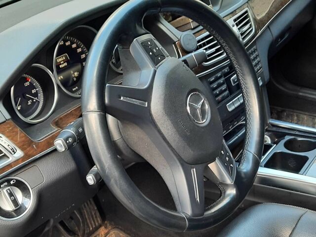 Черный Мерседес Е-Класс, объемом двигателя 2 л и пробегом 100 тыс. км за 18400 $, фото 9 на Automoto.ua