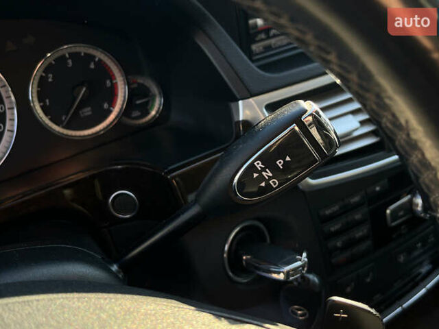 Черный Мерседес Е-Класс, объемом двигателя 2.14 л и пробегом 254 тыс. км за 18200 $, фото 12 на Automoto.ua