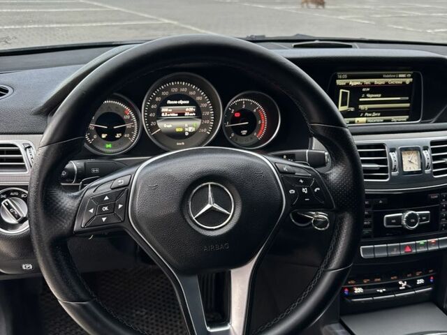 Чорний Мерседес Е-Клас, об'ємом двигуна 2.1 л та пробігом 300 тис. км за 14800 $, фото 13 на Automoto.ua