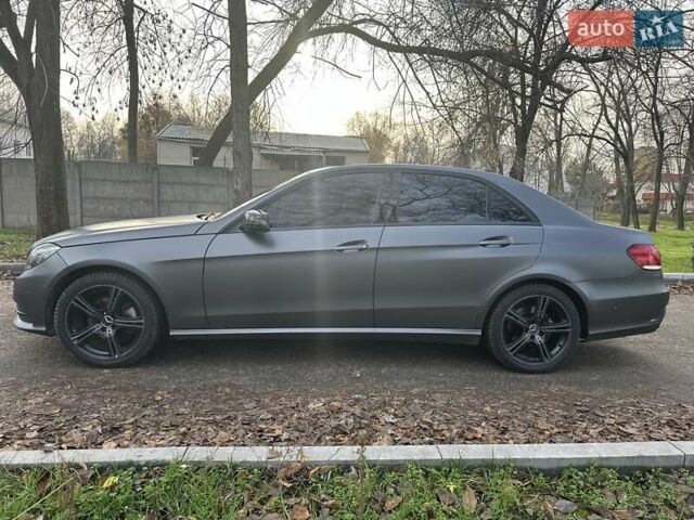 Чорний Мерседес Е-Клас, об'ємом двигуна 2 л та пробігом 250 тис. км за 14999 $, фото 4 на Automoto.ua