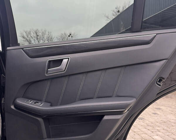 Чорний Мерседес Е-Клас, об'ємом двигуна 1.99 л та пробігом 197 тис. км за 19900 $, фото 42 на Automoto.ua