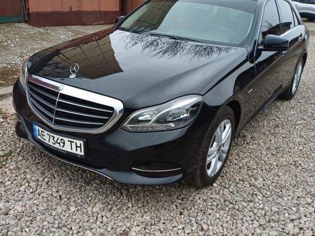 Черный Мерседес Е-Класс, объемом двигателя 2.1 л и пробегом 250 тыс. км за 13400 $, фото 1 на Automoto.ua