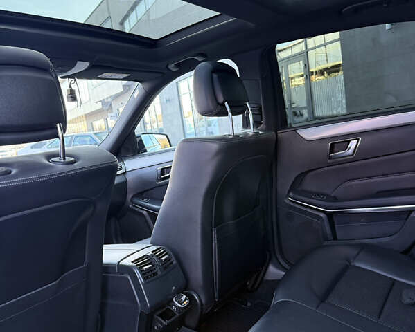 Черный Мерседес Е-Класс, объемом двигателя 2.2 л и пробегом 163 тыс. км за 19200 $, фото 42 на Automoto.ua