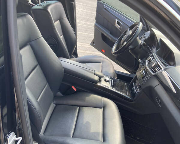 Черный Мерседес Е-Класс, объемом двигателя 2.2 л и пробегом 235 тыс. км за 16400 $, фото 8 на Automoto.ua