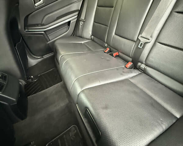 Черный Мерседес Е-Класс, объемом двигателя 2 л и пробегом 329 тыс. км за 13900 $, фото 10 на Automoto.ua