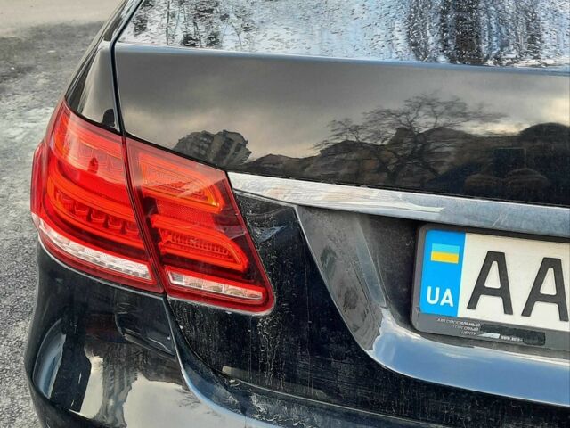 Черный Мерседес Е-Класс, объемом двигателя 2 л и пробегом 100 тыс. км за 18400 $, фото 15 на Automoto.ua