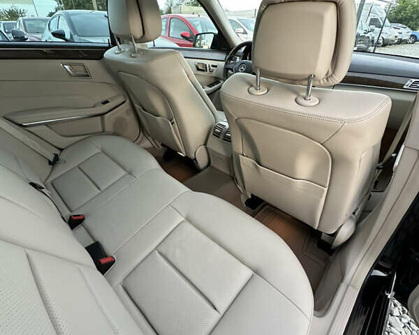 Черный Мерседес Е-Класс, объемом двигателя 2.2 л и пробегом 48 тыс. км за 23999 $, фото 32 на Automoto.ua