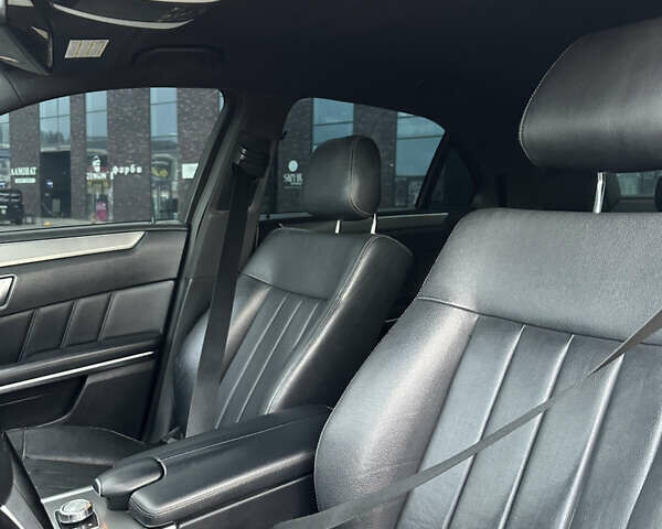 Мерседес Е-Класс 2013 в Черновцах на Automoto.ua Черный Мерседес Е-Класс, объемом двигателя 2.2 л и пробегом 371 тыс. км за 15500 $, фото 15 на Automoto.ua