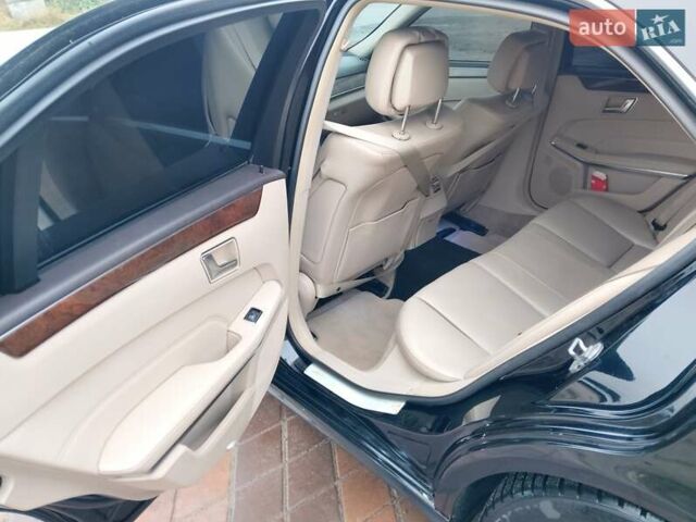 Черный Мерседес Е-Класс, объемом двигателя 2.14 л и пробегом 259 тыс. км за 13700 $, фото 9 на Automoto.ua