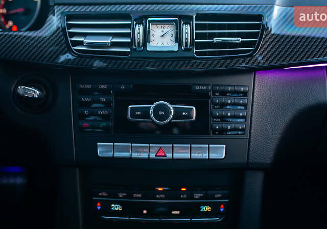 Черный Мерседес Е-Класс, объемом двигателя 2.1 л и пробегом 90 тыс. км за 16000 $, фото 21 на Automoto.ua