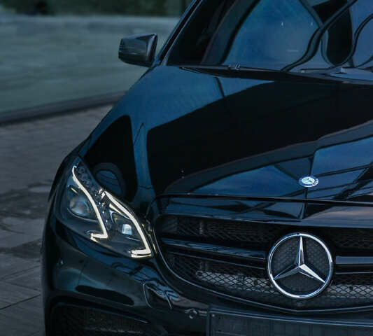 Мерседес Е-Клас 2013 у Києві на Automoto.ua Чорний Мерседес Е-Клас, об'ємом двигуна 5.46 л та пробігом 147 тис. км за 37000 $, фото 5 на Automoto.ua