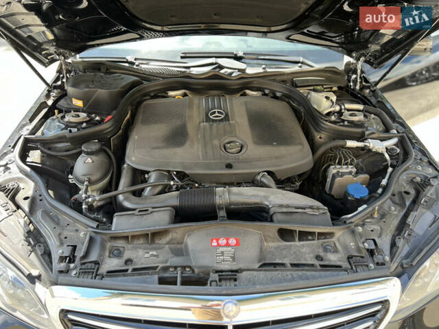 Черный Мерседес Е-Класс, объемом двигателя 2.2 л и пробегом 220 тыс. км за 17000 $, фото 11 на Automoto.ua