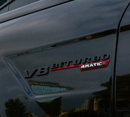 Черный Мерседес Е-Класс, объемом двигателя 5.46 л и пробегом 147 тыс. км за 35000 $, фото 9 на Automoto.ua