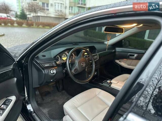 Черный Мерседес Е-Класс, объемом двигателя 2.2 л и пробегом 278 тыс. км за 12999 $, фото 11 на Automoto.ua