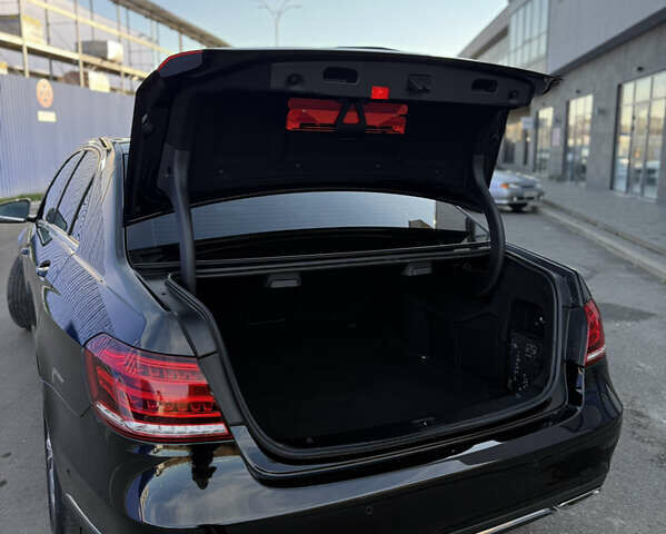 Черный Мерседес Е-Класс, объемом двигателя 2.2 л и пробегом 163 тыс. км за 19200 $, фото 61 на Automoto.ua