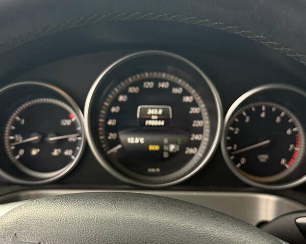 Черный Мерседес Е-Класс, объемом двигателя 2 л и пробегом 329 тыс. км за 13900 $, фото 5 на Automoto.ua