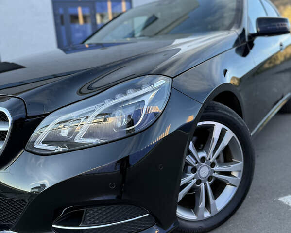 Черный Мерседес Е-Класс, объемом двигателя 2.2 л и пробегом 163 тыс. км за 19200 $, фото 4 на Automoto.ua
