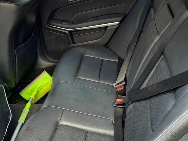 Черный Мерседес Е-Класс, объемом двигателя 2 л и пробегом 100 тыс. км за 18400 $, фото 11 на Automoto.ua