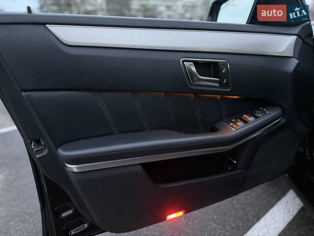 Черный Мерседес Е-Класс, объемом двигателя 2.14 л и пробегом 319 тыс. км за 16700 $, фото 20 на Automoto.ua