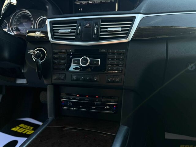 Чорний Мерседес Е-Клас, об'ємом двигуна 0 л та пробігом 254 тис. км за 18200 $, фото 20 на Automoto.ua