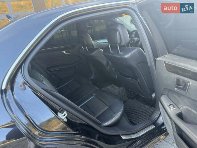 Черный Мерседес Е-Класс, объемом двигателя 2.1 л и пробегом 310 тыс. км за 17500 $, фото 22 на Automoto.ua