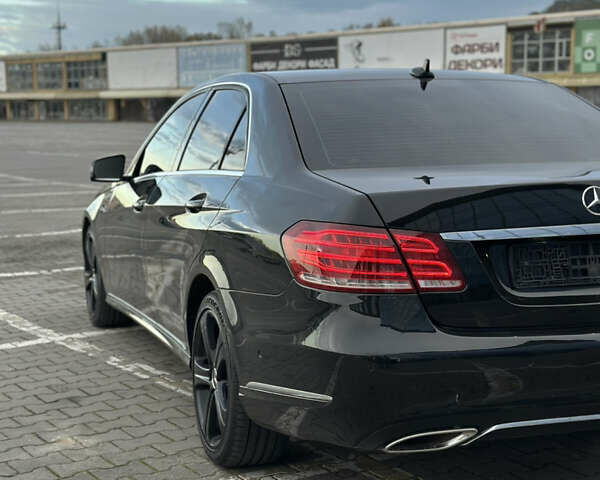 Мерседес Е-Класс 2013 в Черновцах на Automoto.ua Черный Мерседес Е-Класс, объемом двигателя 2.2 л и пробегом 371 тыс. км за 15500 $, фото 12 на Automoto.ua