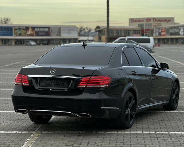 Мерседес Е-Класс 2013 в Черновцах на Automoto.ua Черный Мерседес Е-Класс, объемом двигателя 2.2 л и пробегом 371 тыс. км за 15500 $, фото 5 на Automoto.ua