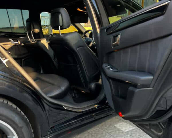 Мерседес Е-Класс 2013 в Дрогобыче на Automoto.ua Черный Мерседес Е-Класс, объемом двигателя 2.14 л и пробегом 298 тыс. км за 14000 $, фото 30 на Automoto.ua