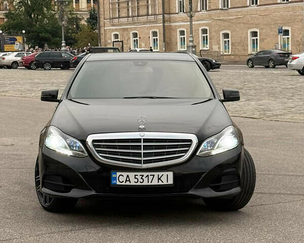 Черный Мерседес Е-Класс, объемом двигателя 2 л и пробегом 329 тыс. км за 13900 $, фото 16 на Automoto.ua