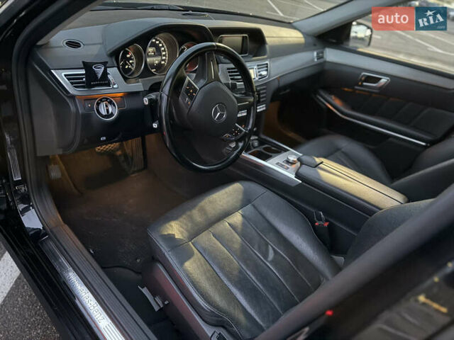 Черный Мерседес Е-Класс, объемом двигателя 2.14 л и пробегом 319 тыс. км за 16700 $, фото 22 на Automoto.ua