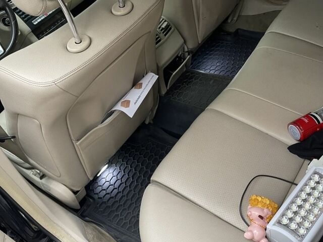 Чорний Мерседес Е-Клас, об'ємом двигуна 2.1 л та пробігом 360 тис. км за 10800 $, фото 7 на Automoto.ua