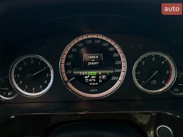 Черный Мерседес Е-Класс, объемом двигателя 2.14 л и пробегом 254 тыс. км за 18200 $, фото 13 на Automoto.ua