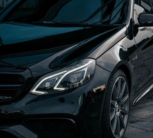 Мерседес Е-Клас 2013 у Києві на Automoto.ua Чорний Мерседес Е-Клас, об'ємом двигуна 5.46 л та пробігом 147 тис. км за 37000 $, фото 1 на Automoto.ua