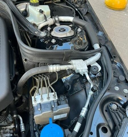 Черный Мерседес Е-Класс, объемом двигателя 2.2 л и пробегом 320 тыс. км за 16900 $, фото 24 на Automoto.ua