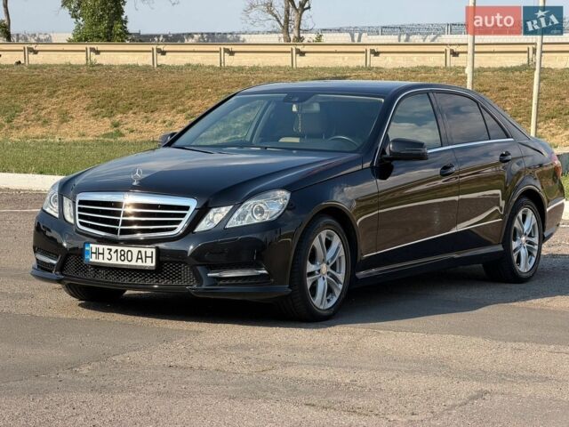 Черный Мерседес Е-Класс, объемом двигателя 1.8 л и пробегом 132 тыс. км за 16000 $, фото 5 на Automoto.ua