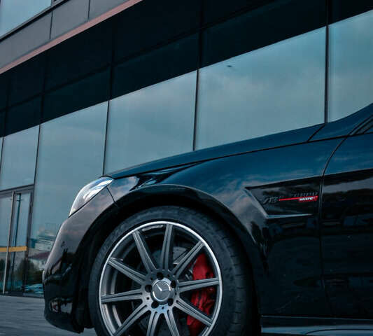 Мерседес Е-Клас 2013 у Києві на Automoto.ua Чорний Мерседес Е-Клас, об'ємом двигуна 5.46 л та пробігом 147 тис. км за 37000 $, фото 4 на Automoto.ua