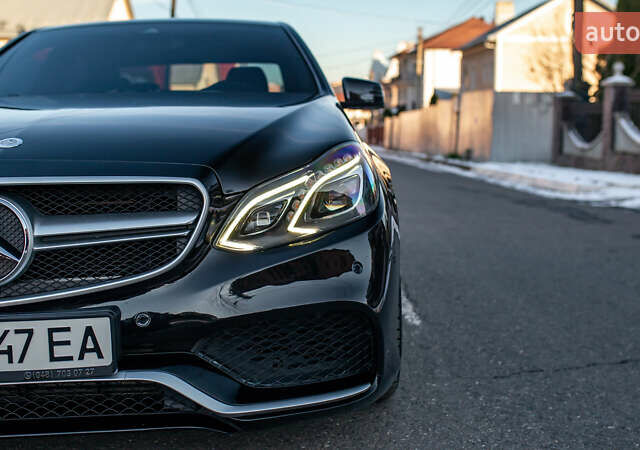 Черный Мерседес Е-Класс, объемом двигателя 2.1 л и пробегом 90 тыс. км за 16000 $, фото 7 на Automoto.ua