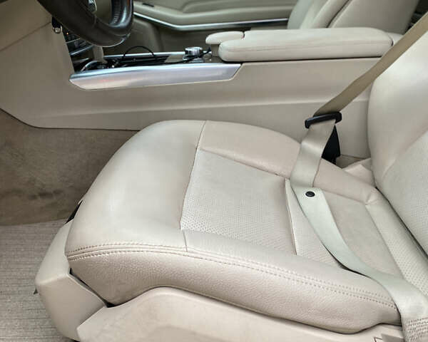 Черный Мерседес Е-Класс, объемом двигателя 2.2 л и пробегом 261 тыс. км за 15000 $, фото 8 на Automoto.ua