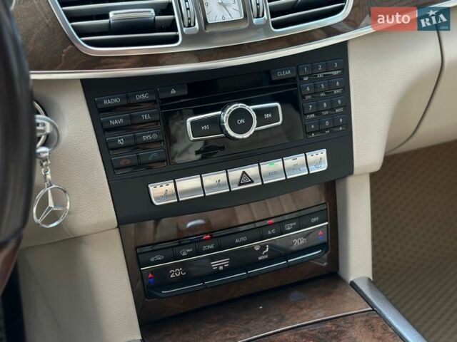 Черный Мерседес Е-Класс, объемом двигателя 2.14 л и пробегом 230 тыс. км за 17550 $, фото 46 на Automoto.ua