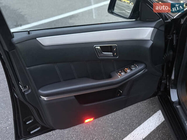 Черный Мерседес Е-Класс, объемом двигателя 2.14 л и пробегом 319 тыс. км за 16700 $, фото 19 на Automoto.ua