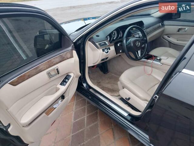 Черный Мерседес Е-Класс, объемом двигателя 2.14 л и пробегом 259 тыс. км за 13700 $, фото 8 на Automoto.ua