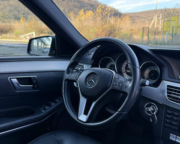 Черный Мерседес Е-Класс, объемом двигателя 2.2 л и пробегом 163 тыс. км за 19200 $, фото 54 на Automoto.ua