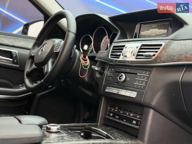 Чорний Мерседес Е-Клас, об'ємом двигуна 2.14 л та пробігом 246 тис. км за 16499 $, фото 10 на Automoto.ua