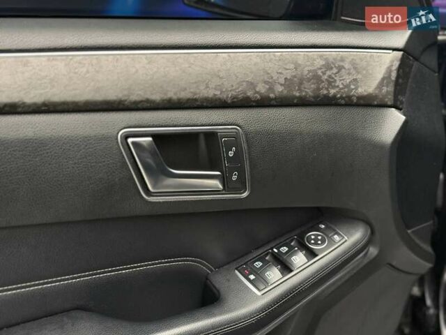 Чорний Мерседес Е-Клас, об'ємом двигуна 2.14 л та пробігом 246 тис. км за 16499 $, фото 12 на Automoto.ua