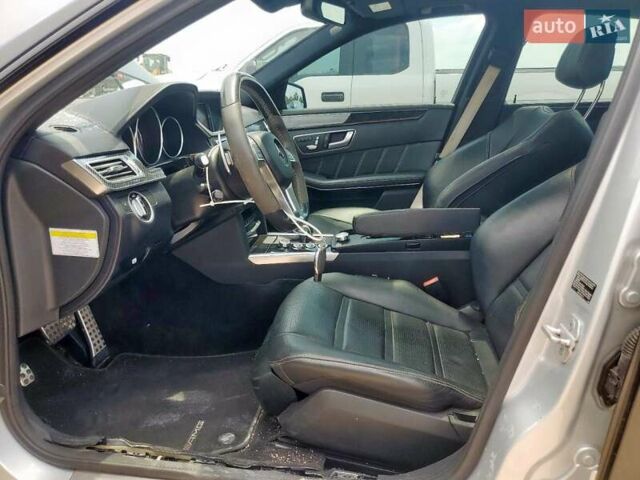 Мерседес Е-Клас 2014 у Львові на Automoto.ua Чорний Мерседес Е-Клас, об'ємом двигуна 5.5 л та пробігом 127 тис. км за 9000 $, фото 6 на Automoto.ua