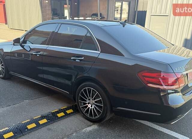 Черный Мерседес Е-Класс, объемом двигателя 1.99 л и пробегом 111 тыс. км за 22500 $, фото 7 на Automoto.ua