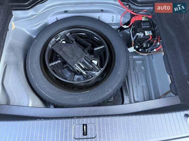 Черный Мерседес Е-Класс, объемом двигателя 1.99 л и пробегом 111 тыс. км за 22500 $, фото 13 на Automoto.ua