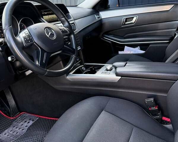 Черный Мерседес Е-Класс, объемом двигателя 3 л и пробегом 237 тыс. км за 22500 $, фото 18 на Automoto.ua